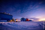 Refuelling the Halley Station