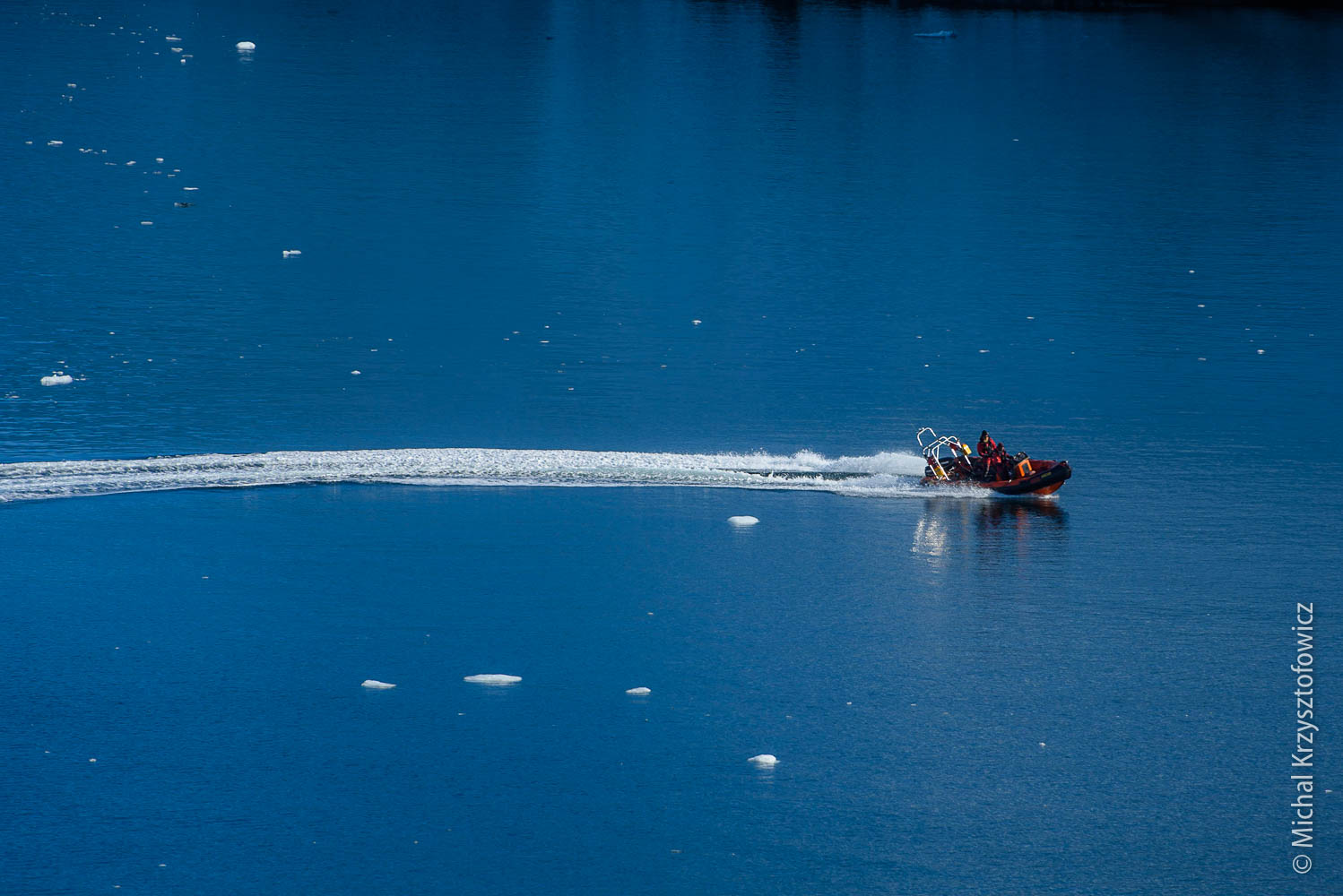 SAR Boat getting in position for aircraft takeoff